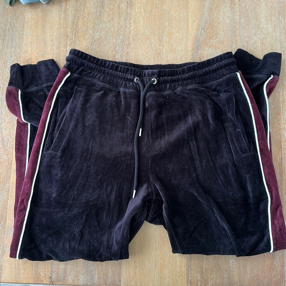 Lightly used sweatpants velvet feeling material